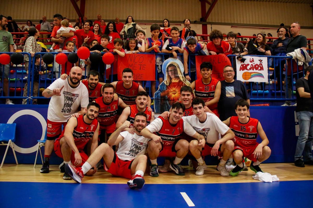 El equipo B de C.B. La Argañosa