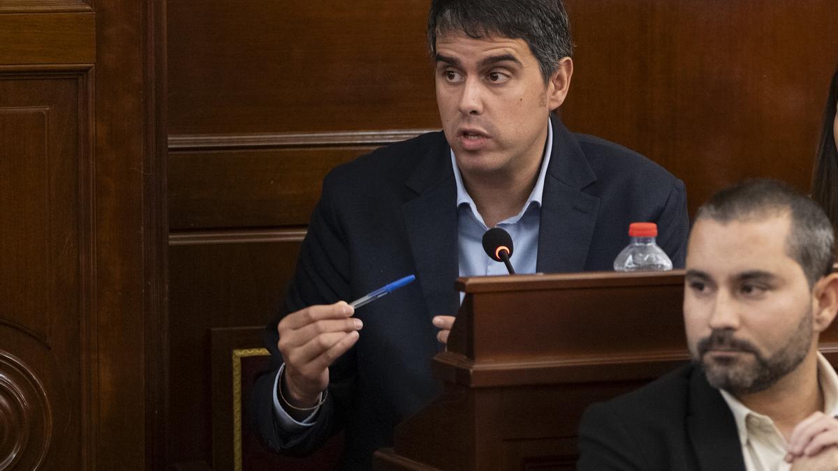 El diputat socialista Rhamsés Ripollés, a un plenari de la Diputació
