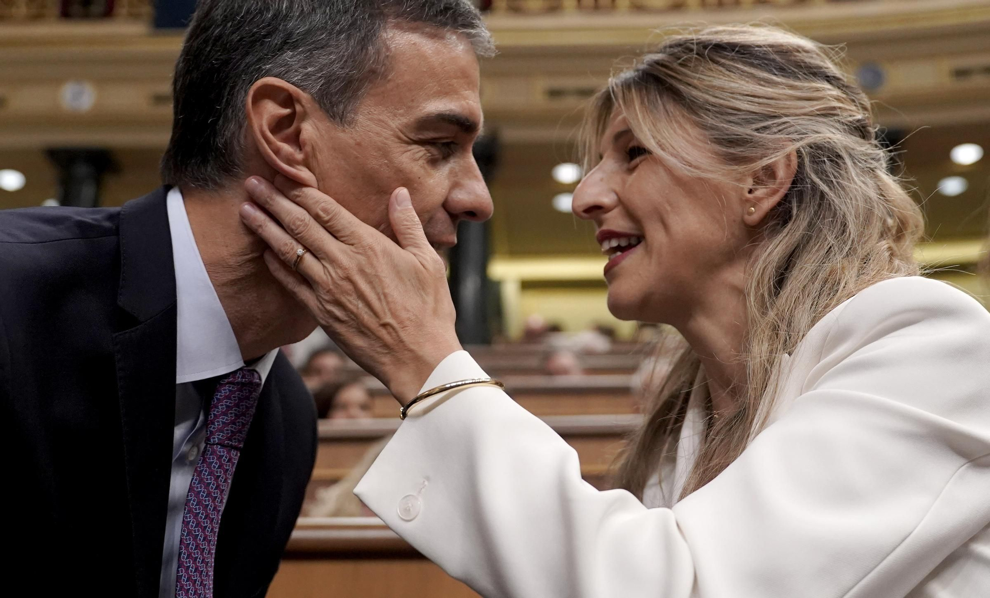 Pedro Sánchez comparece en el Congreso. En la imagen junto a Yolanda Díaz.