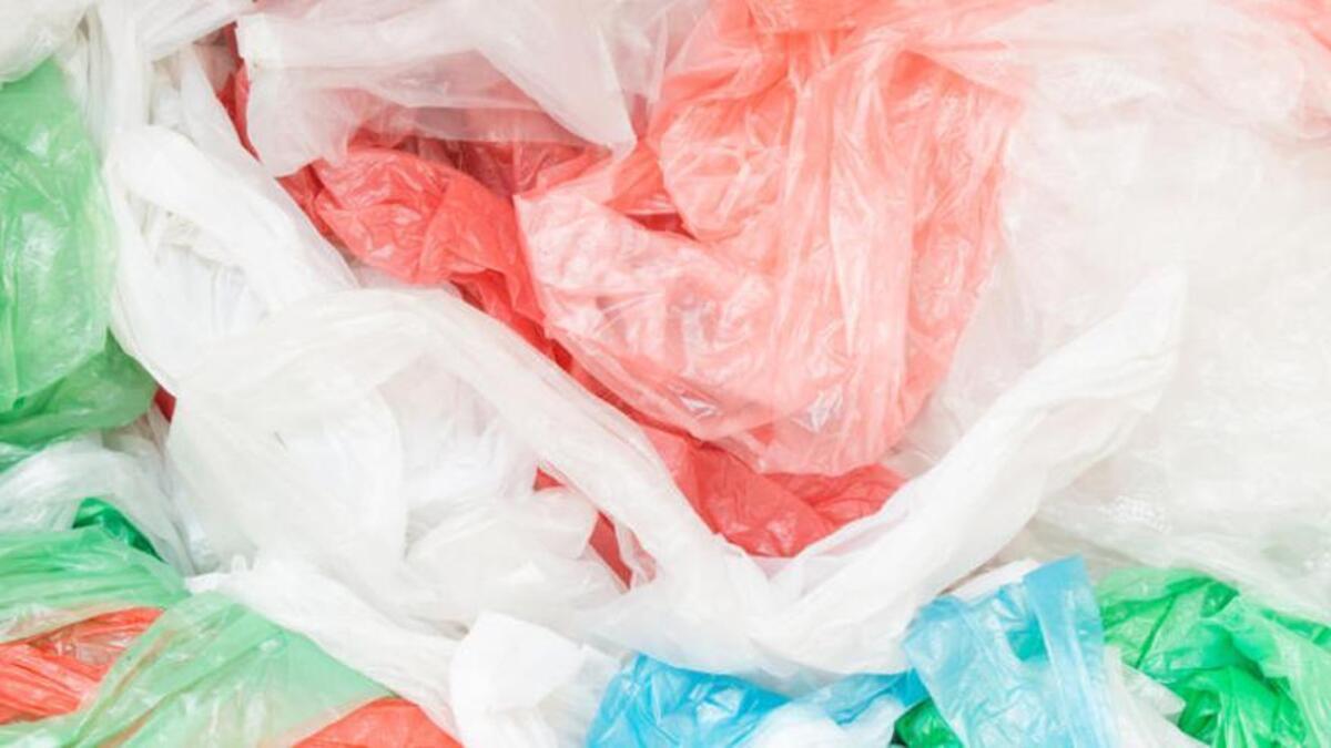 Caos de bolsas de plástico.