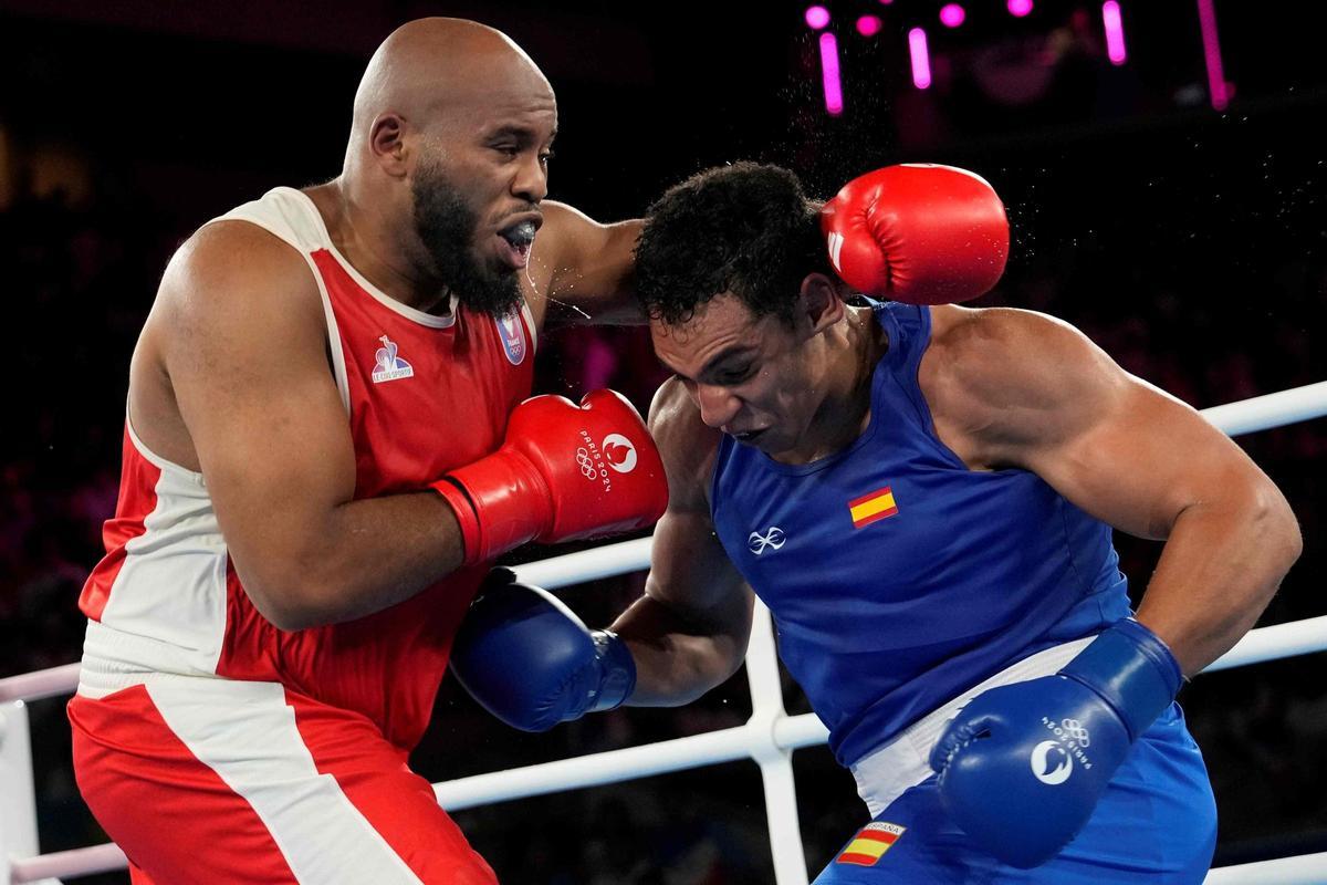 Ayoub Ghadfa supera al francés Djamili-Dini Aboudou.