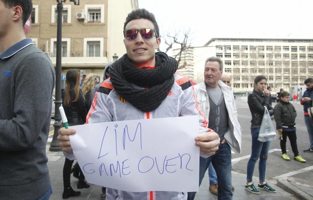 Así ha sido la protesta de la afición del Valencia