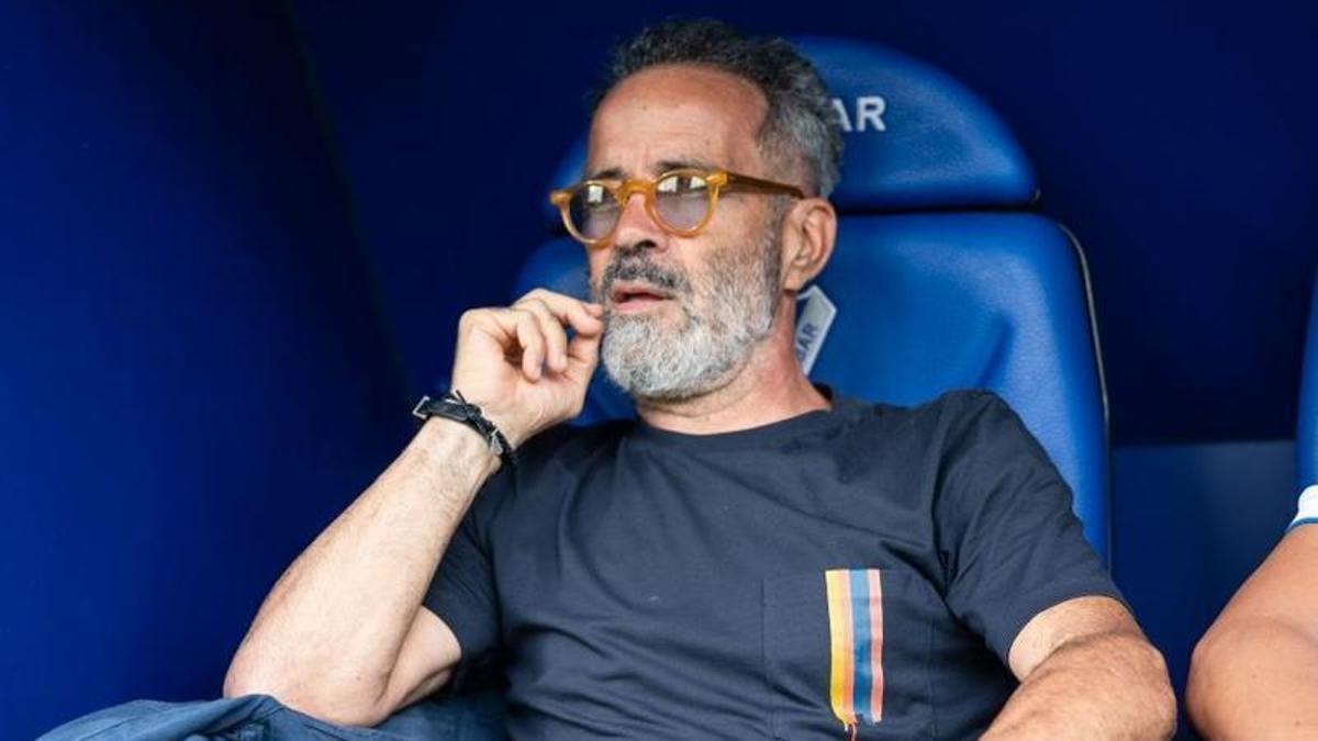 Álvaro Cervera, justo antes del comienzo del partido entre Eibar y Tenerife.