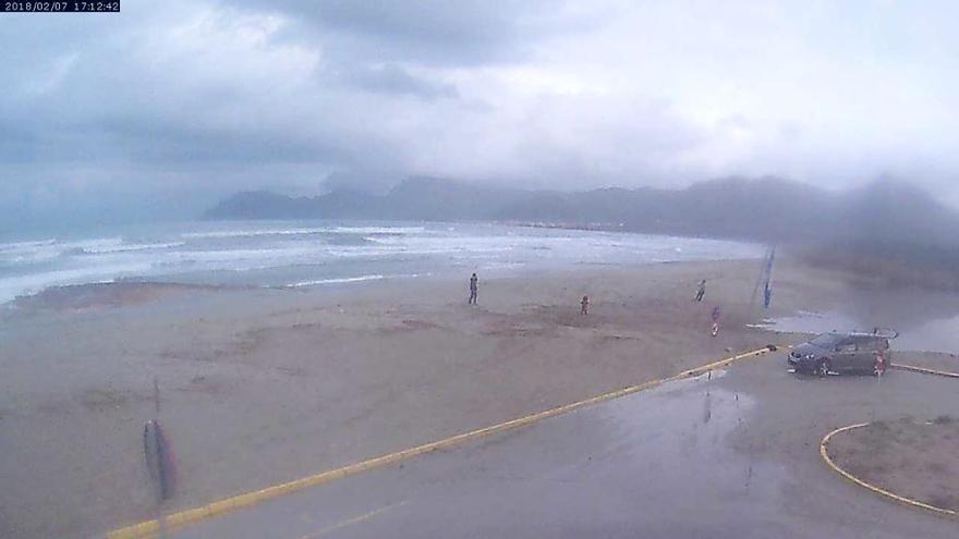 Es war unangenehm kalt am Mittwochnachmittag (7.2.) am Strand von Son Serra de Marina.