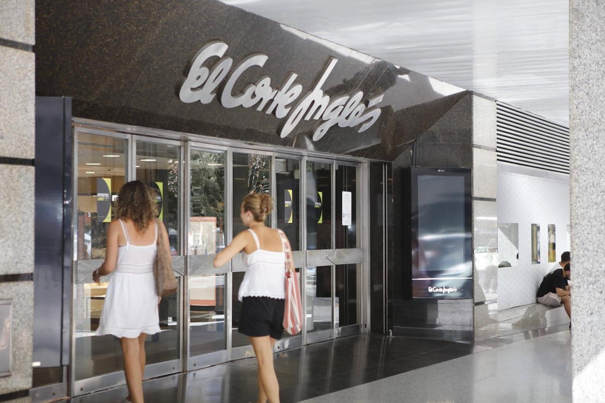 Die Filiale des Corte Inglés bei den Avenidas.