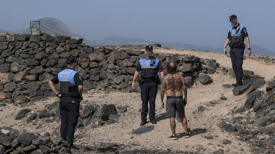 Intervención policial en los búnkeres del Confital