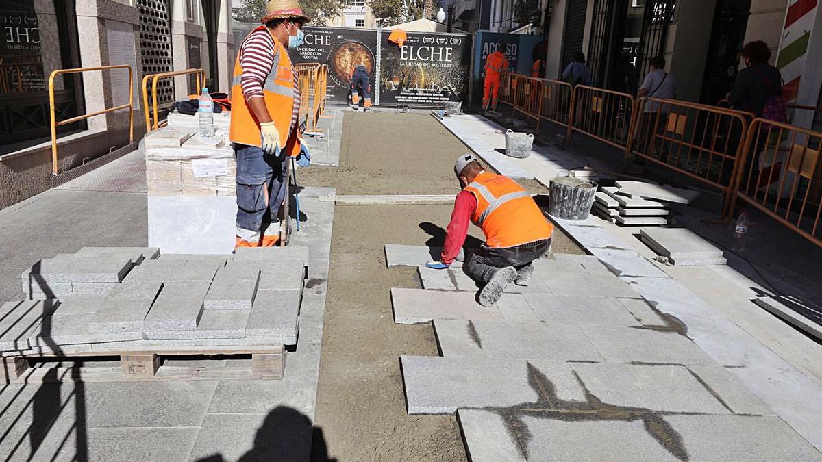 La obra de peatonalización de la calle Victoria comenzó el pasado lunes y finalizó ayer.