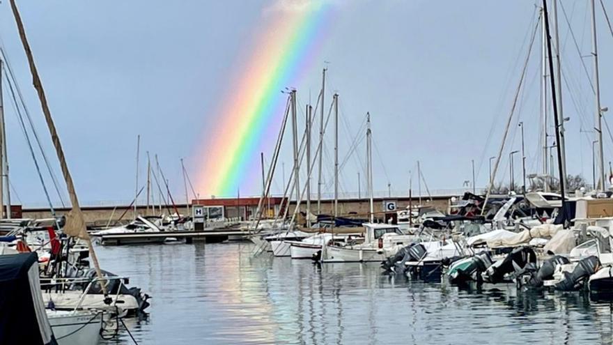 Postales de la bahía | CLUB NÀUTIC SANT ANTONI