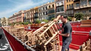 Sillas para ver la Semana Santa 2024 en Sevilla :la reventa dispara los precios