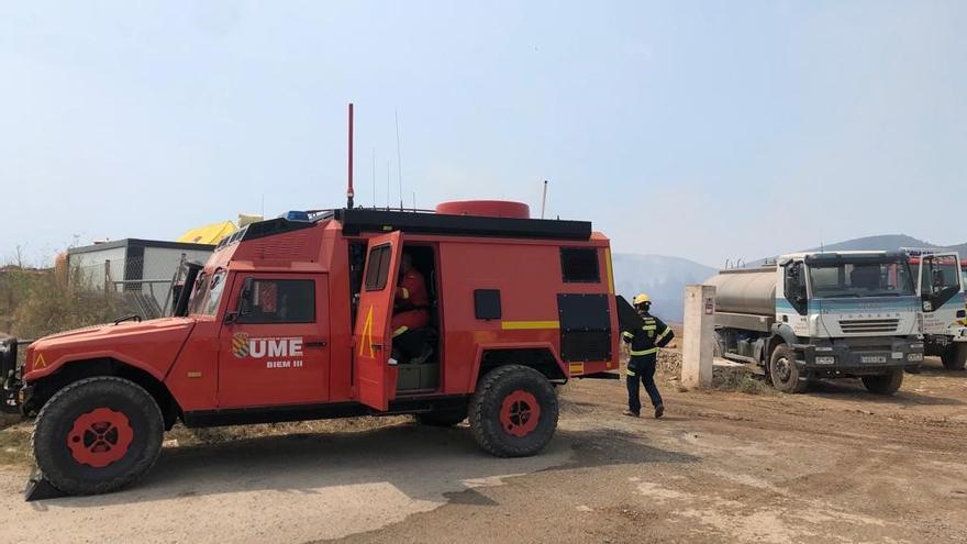El incendio en la planta de biomasa de Ibiza aún tardará una semana en extinguirse