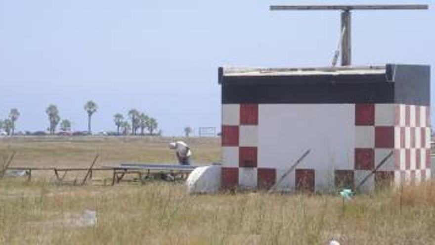 Un piloto de helicóptero que iba
al aeroclub de Castellón, herido en un aterrizaje de emergencia