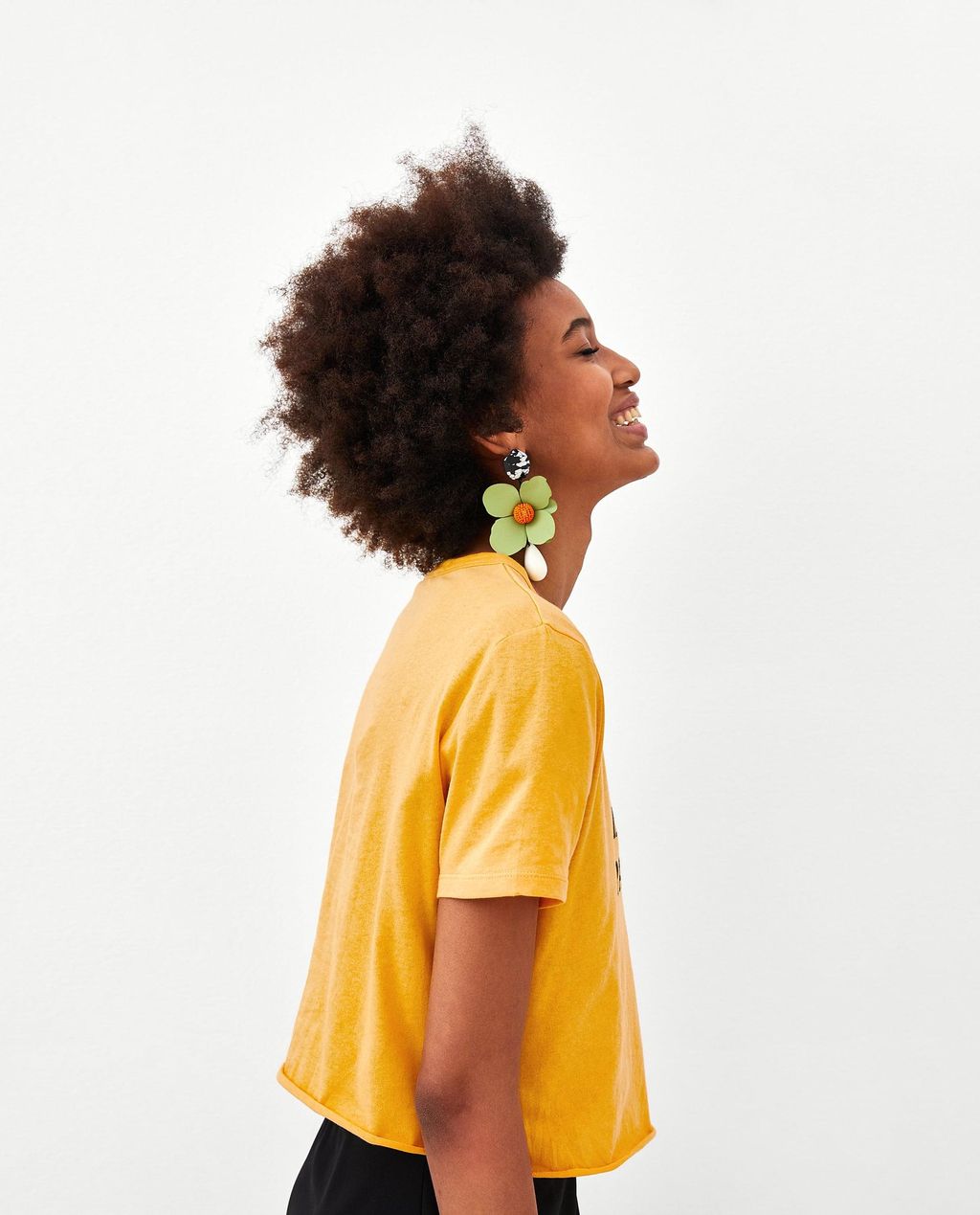 Camiseta amarilla de Zara