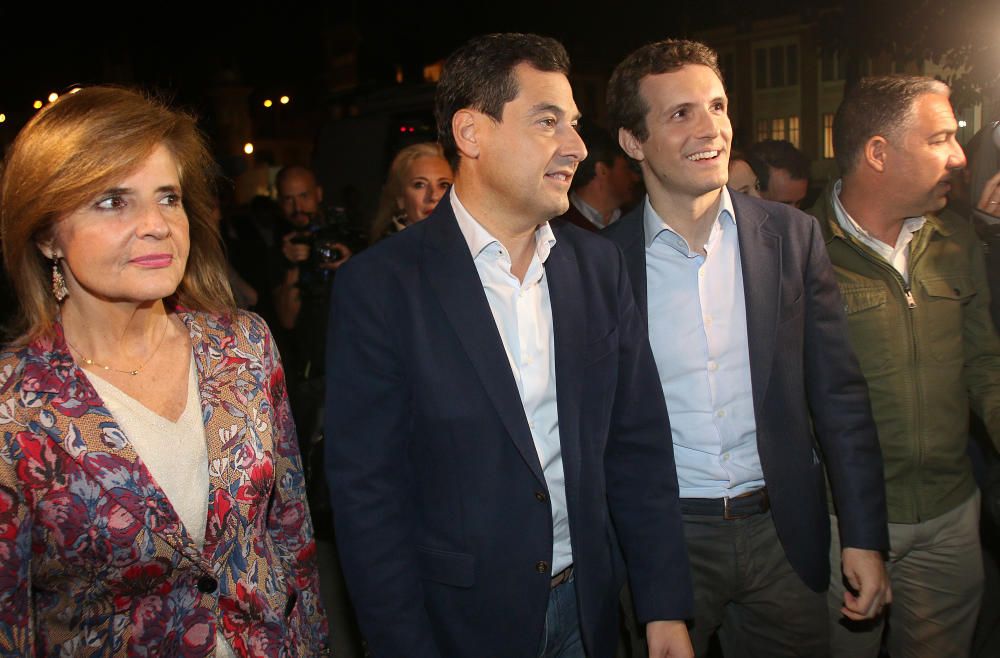 Pablo Casado arropa al líder de los populares andaluces, Juanma Moreno, en un acto en el Polo de Contenidos Digitales de Tabacalera al que también han acudido Elías Bendodo, Francisco de la Torre y Es