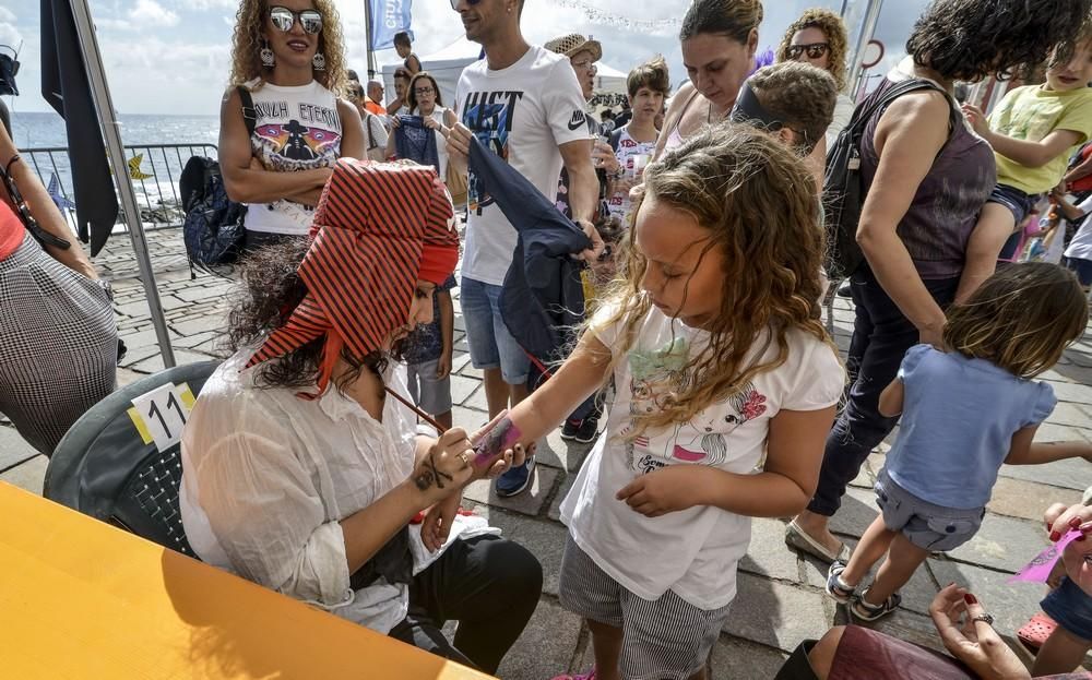 Los piratas desembarcan en San Cristóbal.