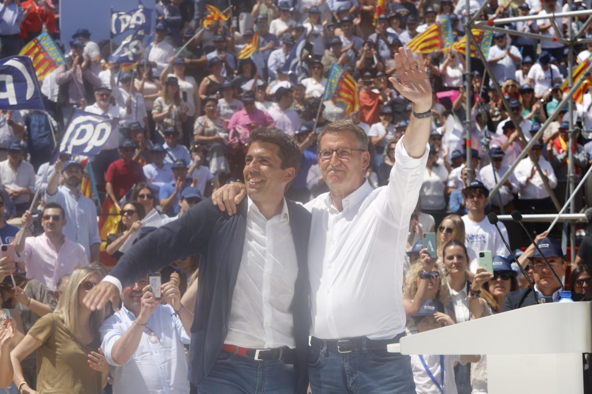 Mitin central del PPCV en la Plaza de Toros de València