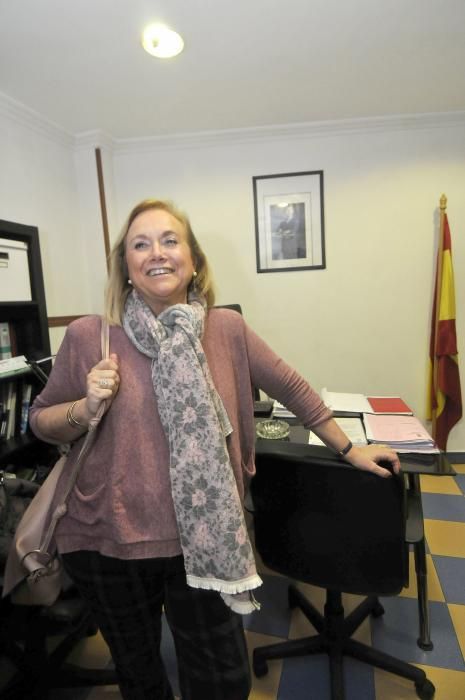 Mercedes Fernández en la junta comarcal del PP en Mieres