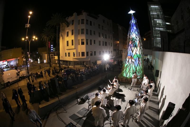13.12.18. Las Palmas de Gran Canaria.  Encendido del árbol de navidad en el Castillo de Mata. Foto Quique Curbelo  | 13/12/2018 | Fotógrafo: Quique Curbelo