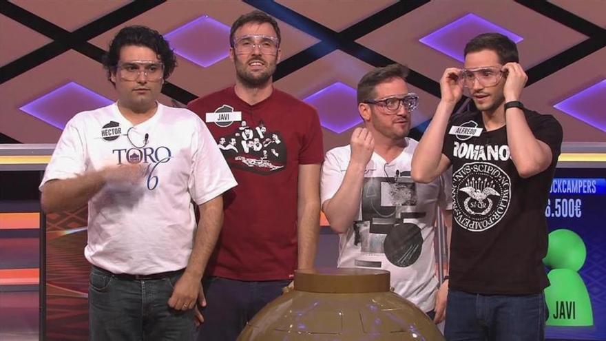 &#039;¡Boom!&#039; (Antena 3) entrega al equipo Rockcampers el mayor premio de la televisión en España