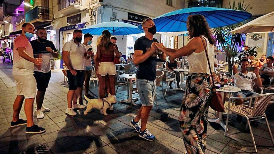 Detinguts 22 joves per cometre agressions indiscriminades a Sitges