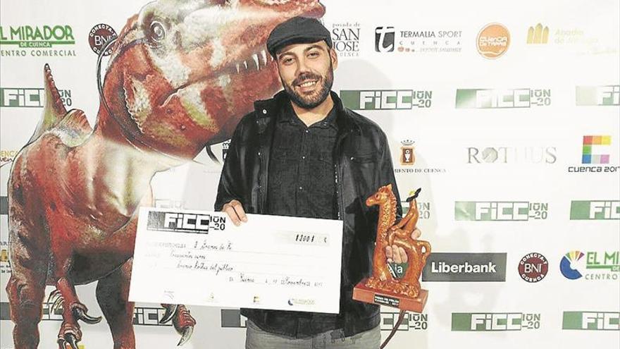 josé Antonio Campos dona parte de uno de sus premios a ‘Borrando Diferencias’