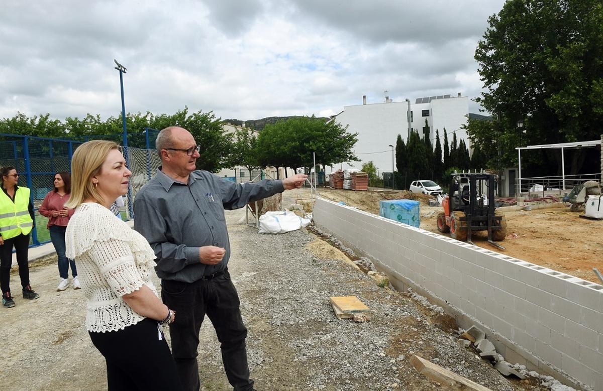 Igualde y Enguix en la visita a las obras.
