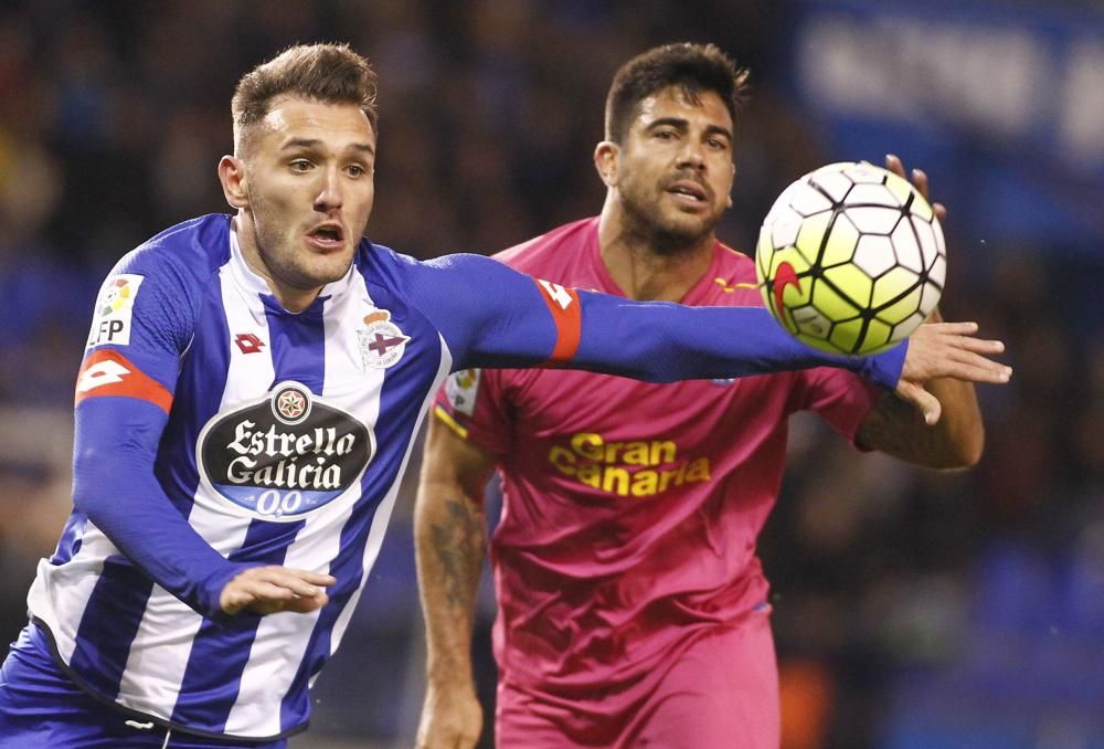 El Dépor cae en Riazor ante Las Palmas