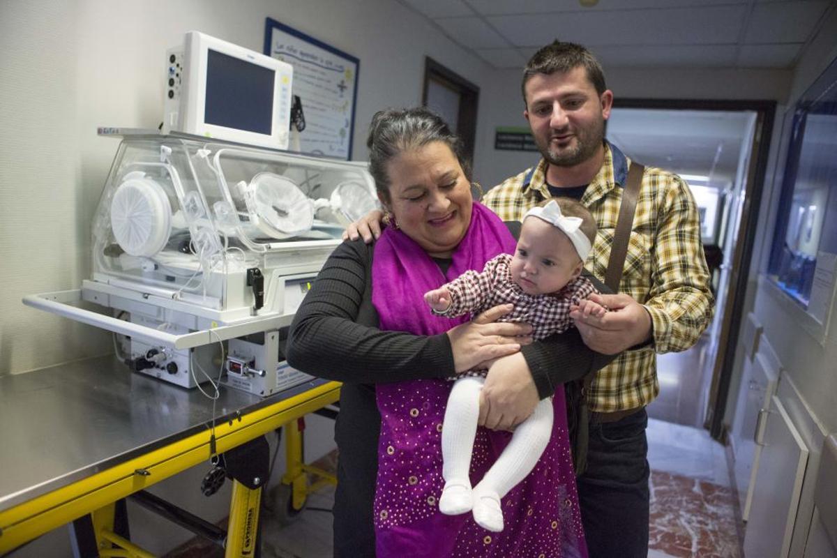 La pequeña tiene ahora ocho meses y pesa ya 4,5 kilos.