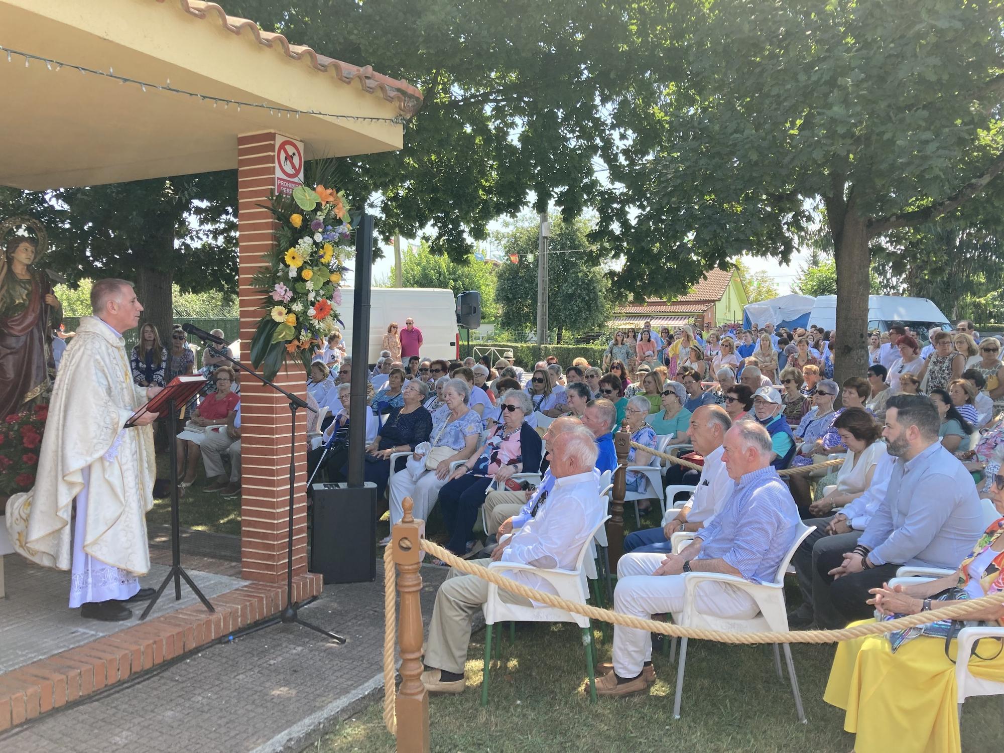 El Carbayu celebra su misa y su tradicional procesión que concluye con sorpresa: se presenta el nuevo himno en honor de Nuestra Señora del Buen Suceso