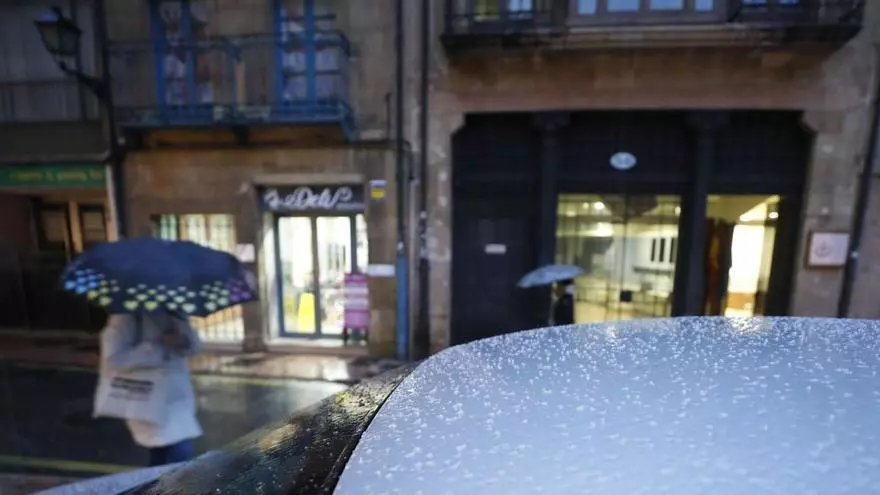 VÍDEO: A partir de las 14.00 horas de este viernes llega a Asturias una gran tormenta con bolas de granizo: la AEMET pone en alerta a casi toda la región