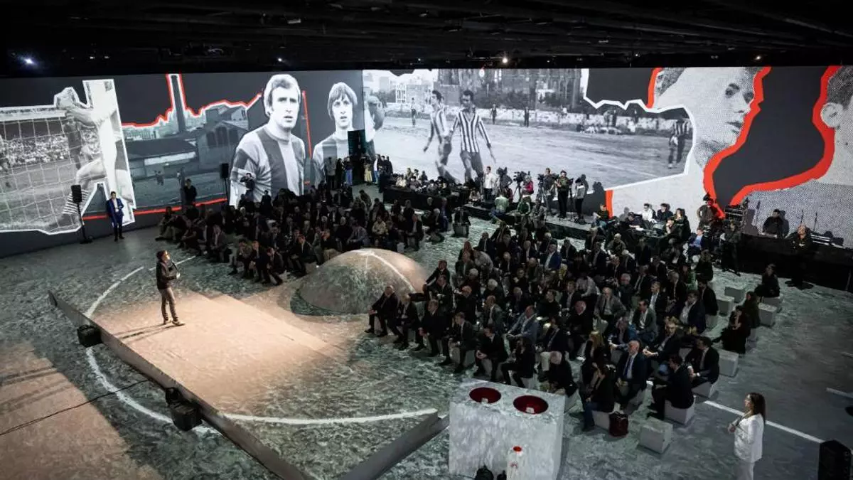 ※PIONERS, 125 anys de futbol catal角§, l'exposici車 immersiva dels 125 d*hist辰ria de la Federaci車 Catalana de Futbol