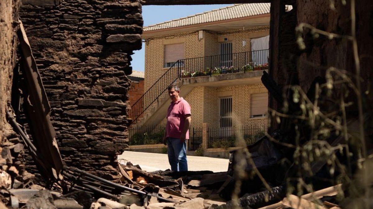 Vivienda destruida por el incendio de Losacio.