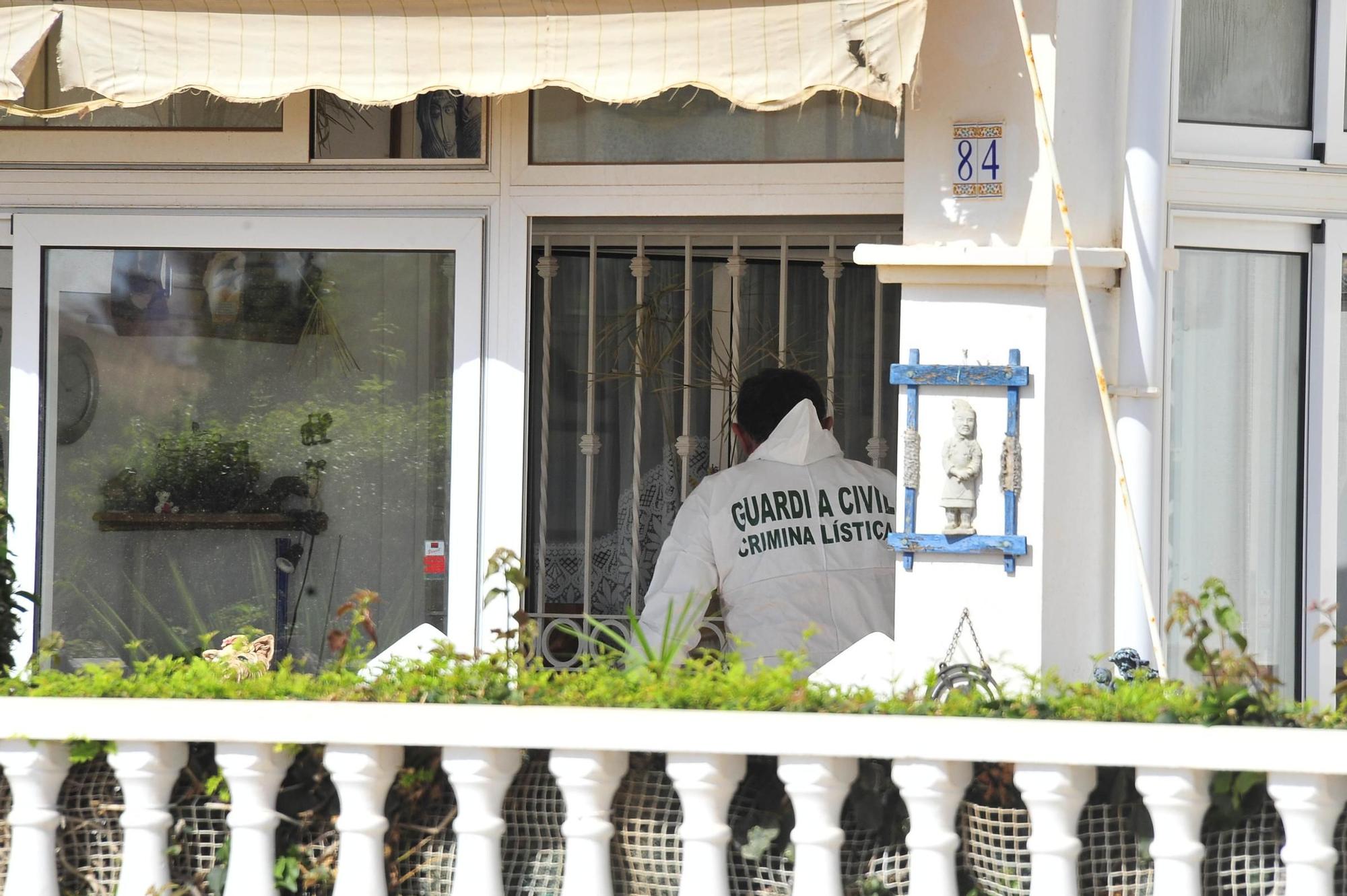Un hombre de 82 años mata presuntamente a su pareja en un domicilio de Orihuela Costa