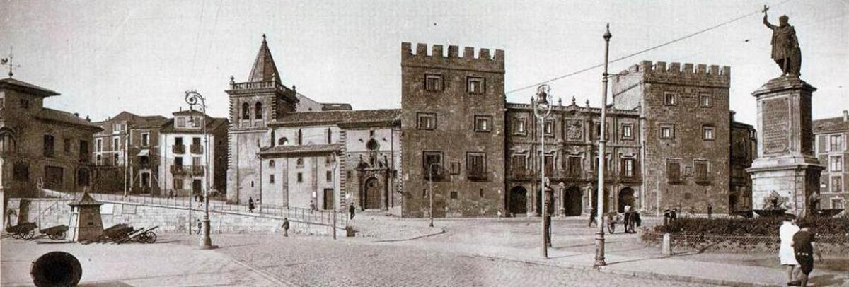 El palacio de Revilla-Gigedo y la colegiata de San Juan Bautista, a principios del siglo XX.
