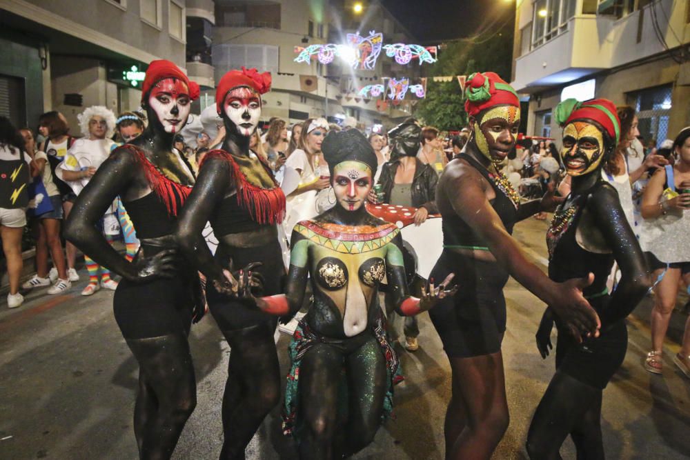 El desfile de disfraces más divertido de las fiestas de Orihuela