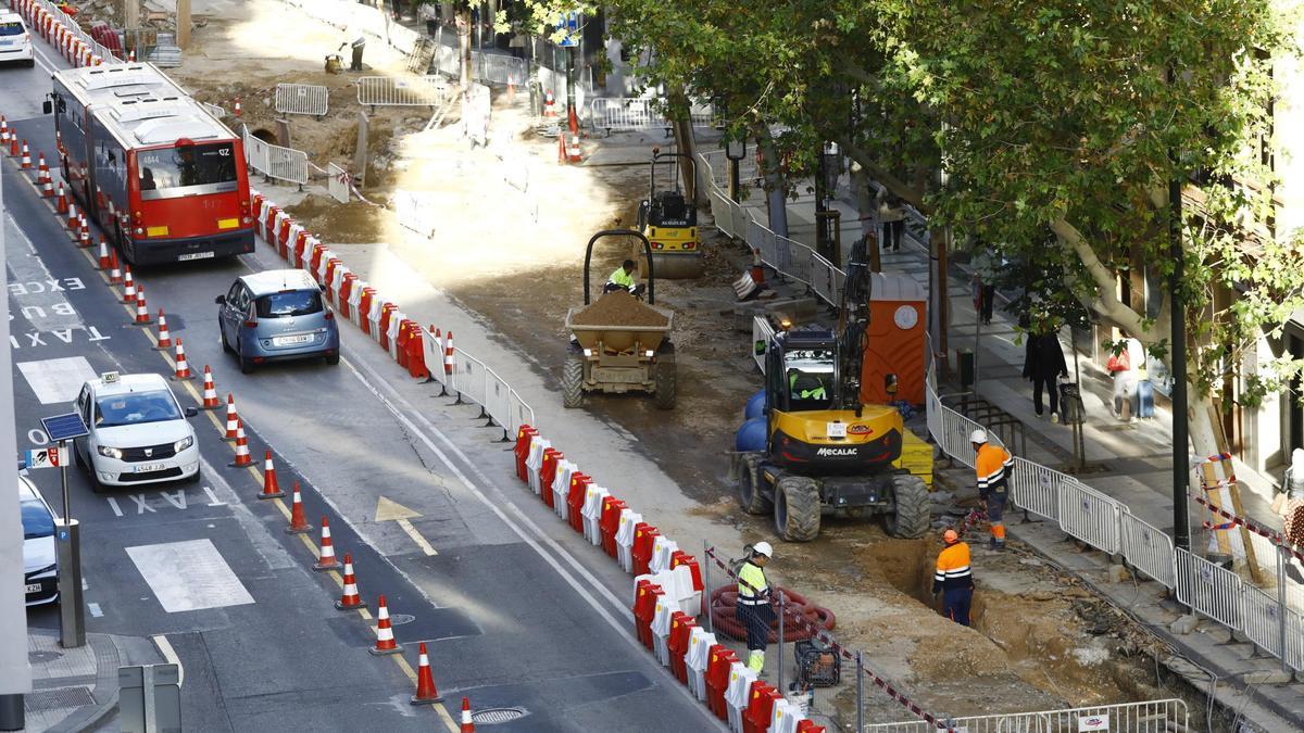 Las obras siguen avanzando en Hernán Cortés dos meses después del reventón (24-10-23)