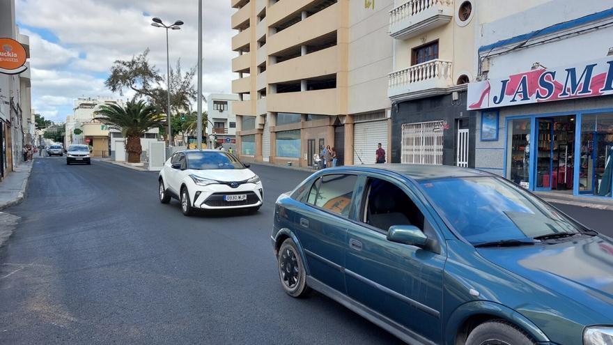 Los empresarios se indignan con Arrecife por cerrar calles en pleno &#039;Black Friday&#039; y el Ayuntamiento lo niega