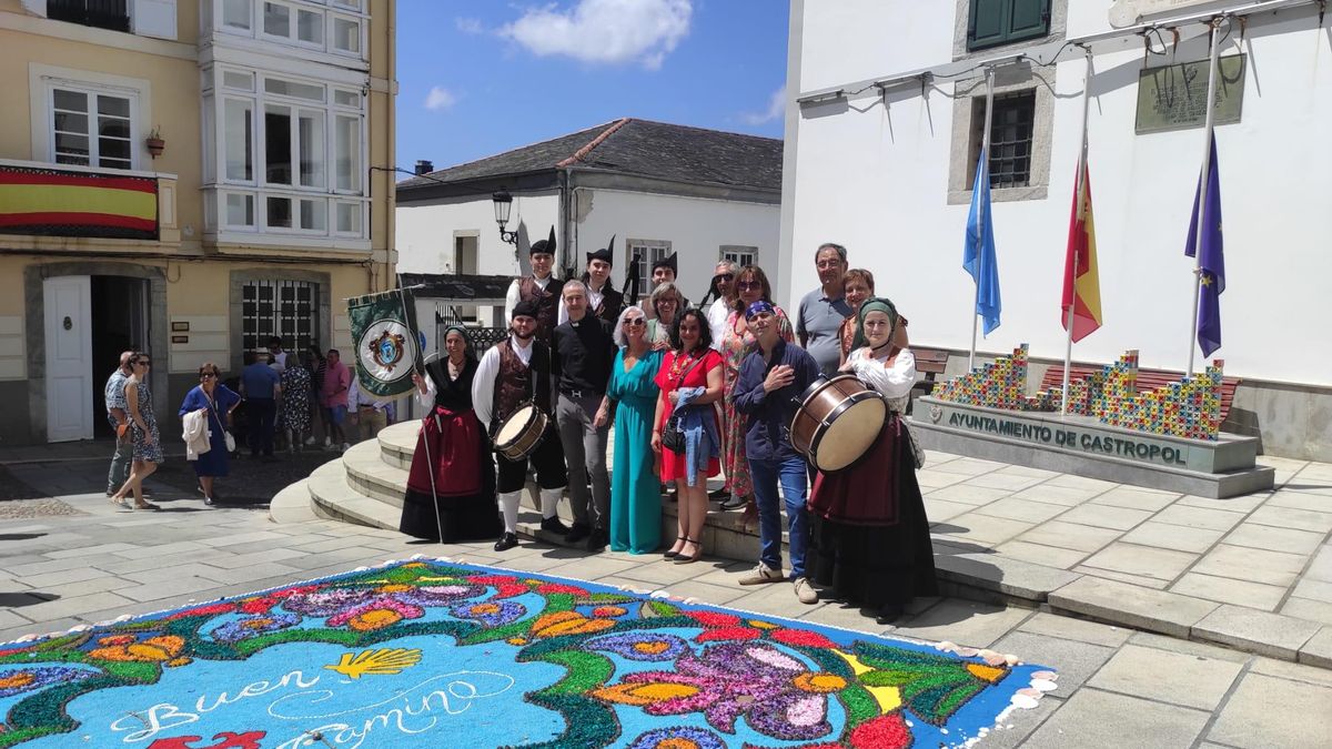 El Colectivo Independiente Alfombrista de Bueu en Castropol (Asturias).