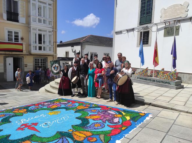 El Colectivo Independiente Alfombrista de Bueu en Castropol (Asturias)