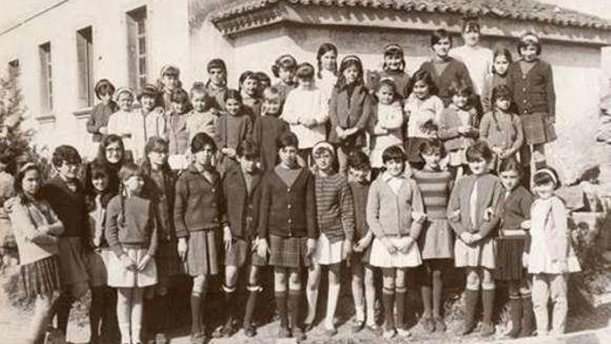 Alumnos de la escuela rural, en marzo de 1967.