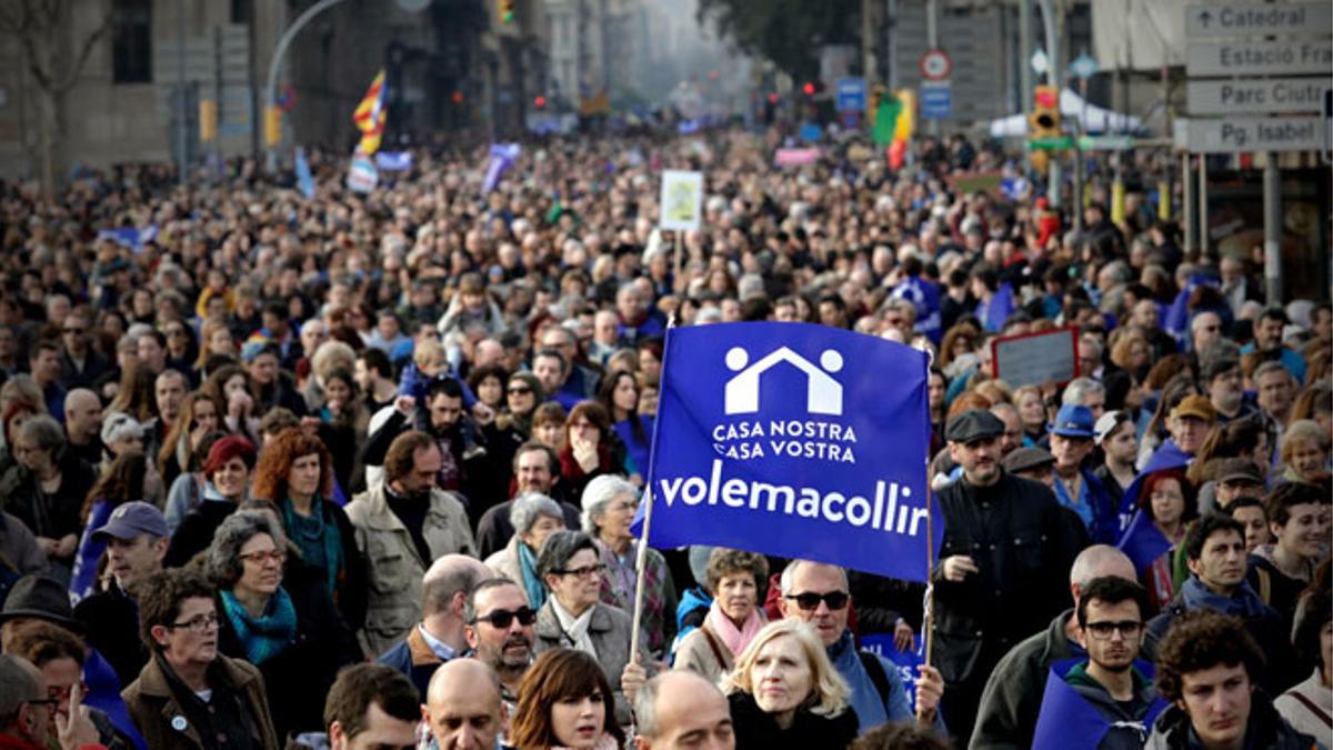 La mayor manifestación de Europa en Barcelona por la 'acollida de refugiats a casa nostra'.