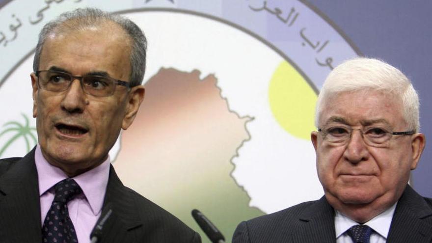 Fuad Masum (d) y el dirigente Najm al-deen Karim (i).