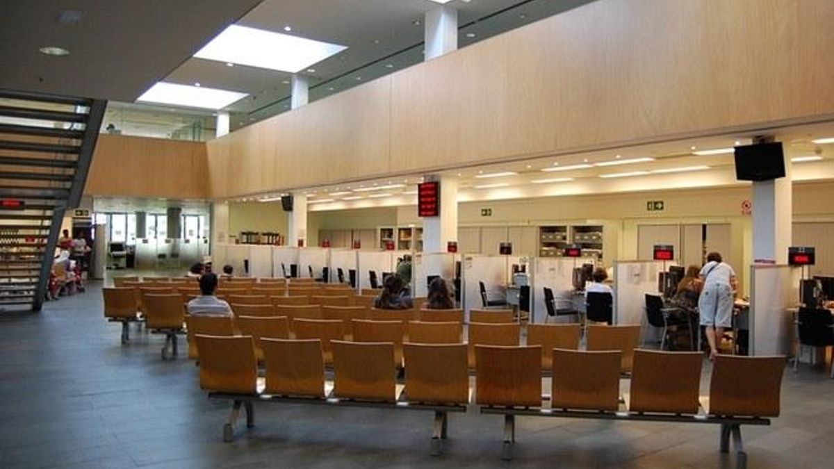 El Viver, edificio municipal de oficinas del Ayuntamiento de Badalona