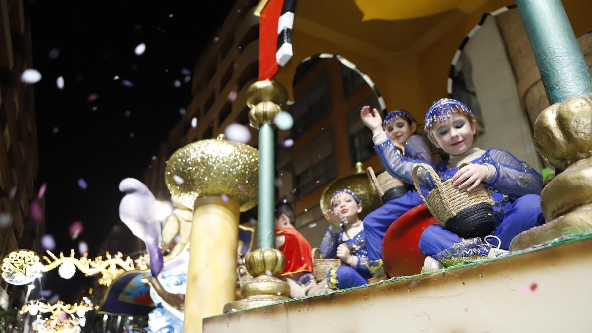 Cabalgata de Reyes de Lorca del año 2025.