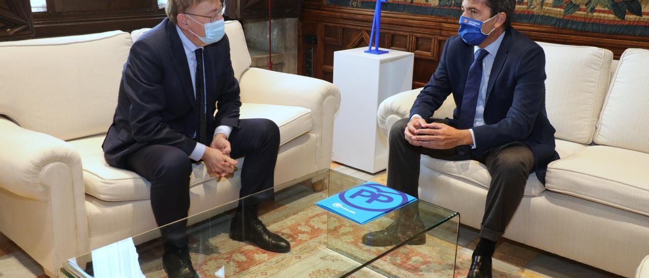 Puig y Mazón, reunidos en el Palau de la Generalitat en una imagen de archivo.