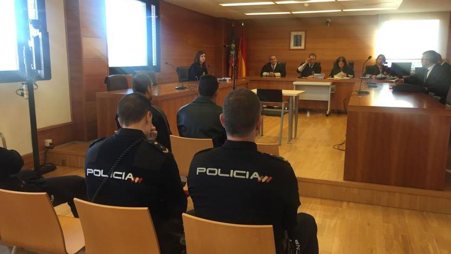 6 años de cárcel por apuñalar a una joven discapacitada en Castellón