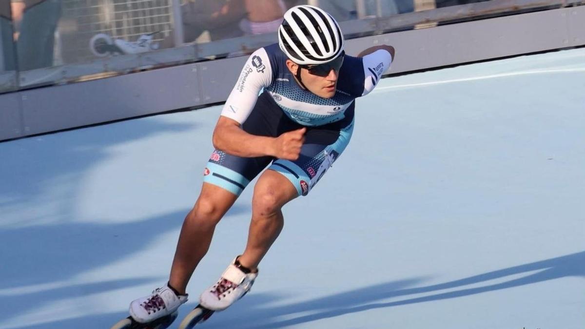 El patinador oleirense Manu Taibo.