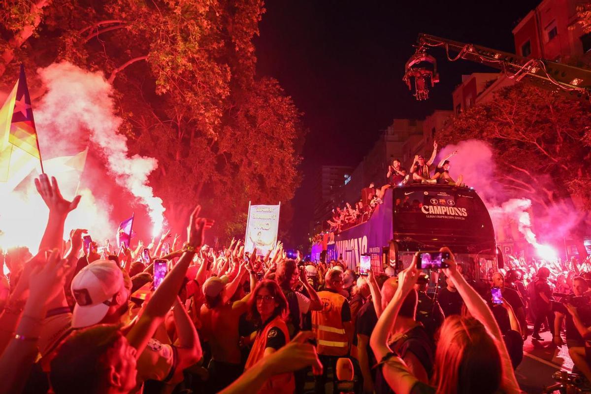La afición fue multitudinaria en la rúa