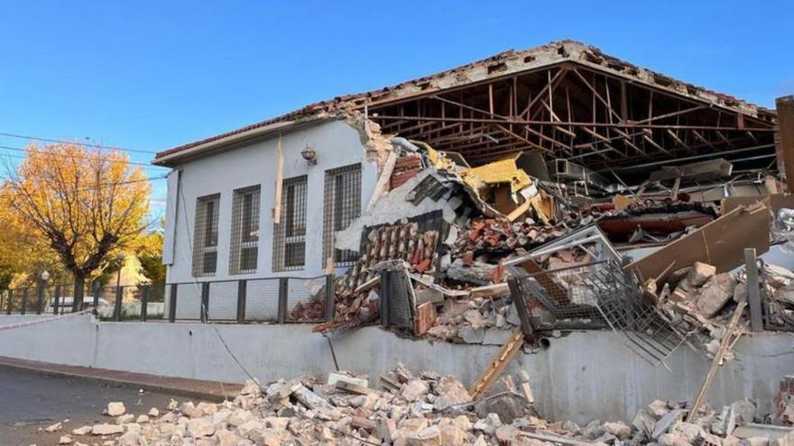 Derrumbe del edificio de Labora en Ibi.  | LEVANTE-EMV