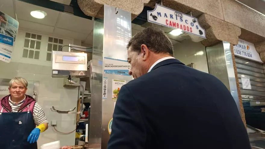 Besteiro pone fin a la campaña en Santiago asegurando que habrá “más empleo, derechos y ambición de país” si hay cambio el 18F