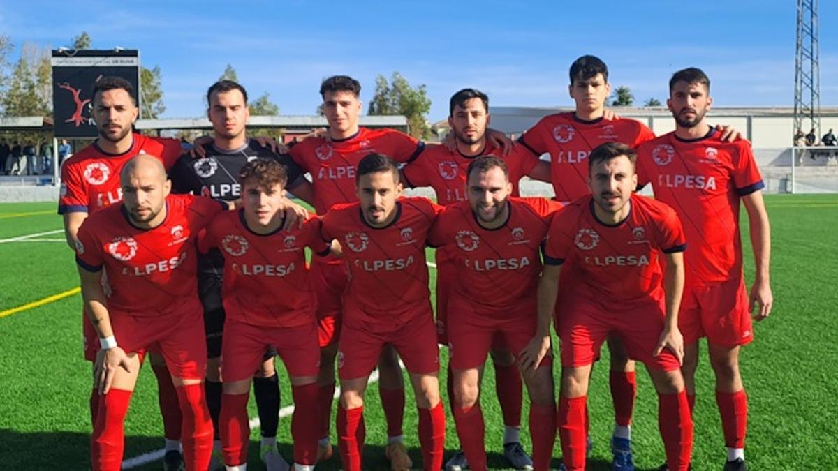 Once titular de la UE Tavernes en el Camp El Morer de Oliva
